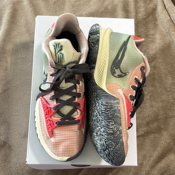 Kyrie Low 4 Coral / Iron Grey Athletic Sneakers - Picture 1 of 13